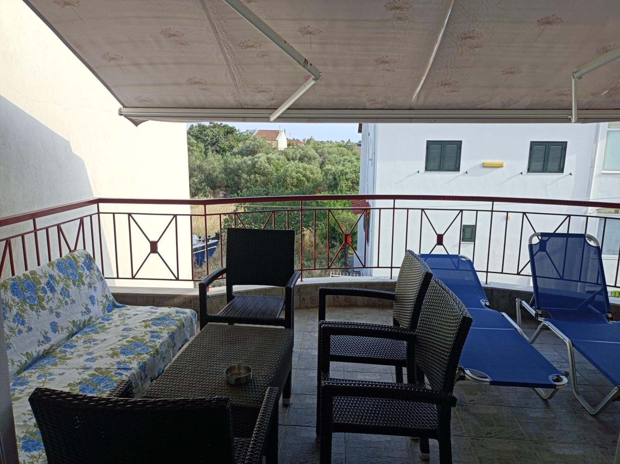 Blue Moon Apartments Nea Michaniona Chambre photo